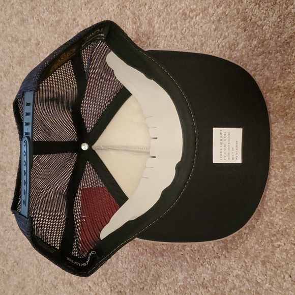 Quicksilver Snapback - Picture 3 of 3